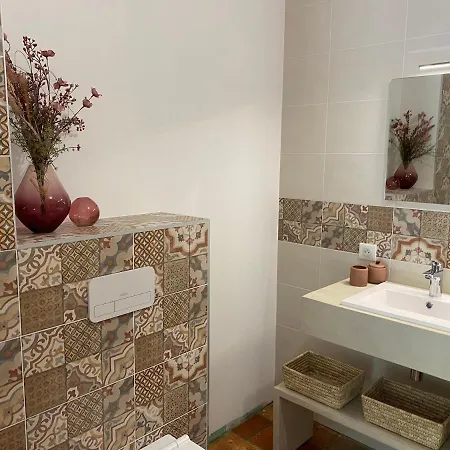 Aou Saintou Guest house 4*